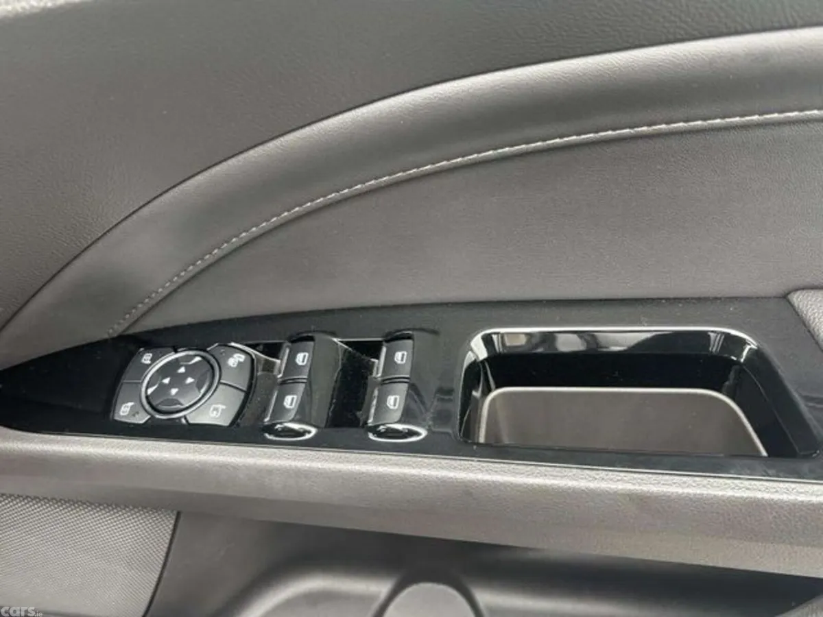 Ford Mondeo Hatchback, Diesel, 2018, Grey