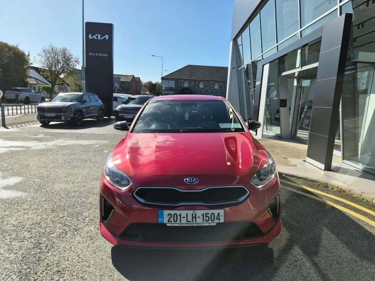 Kia Ceed Hatchback, Diesel, 2020, Red