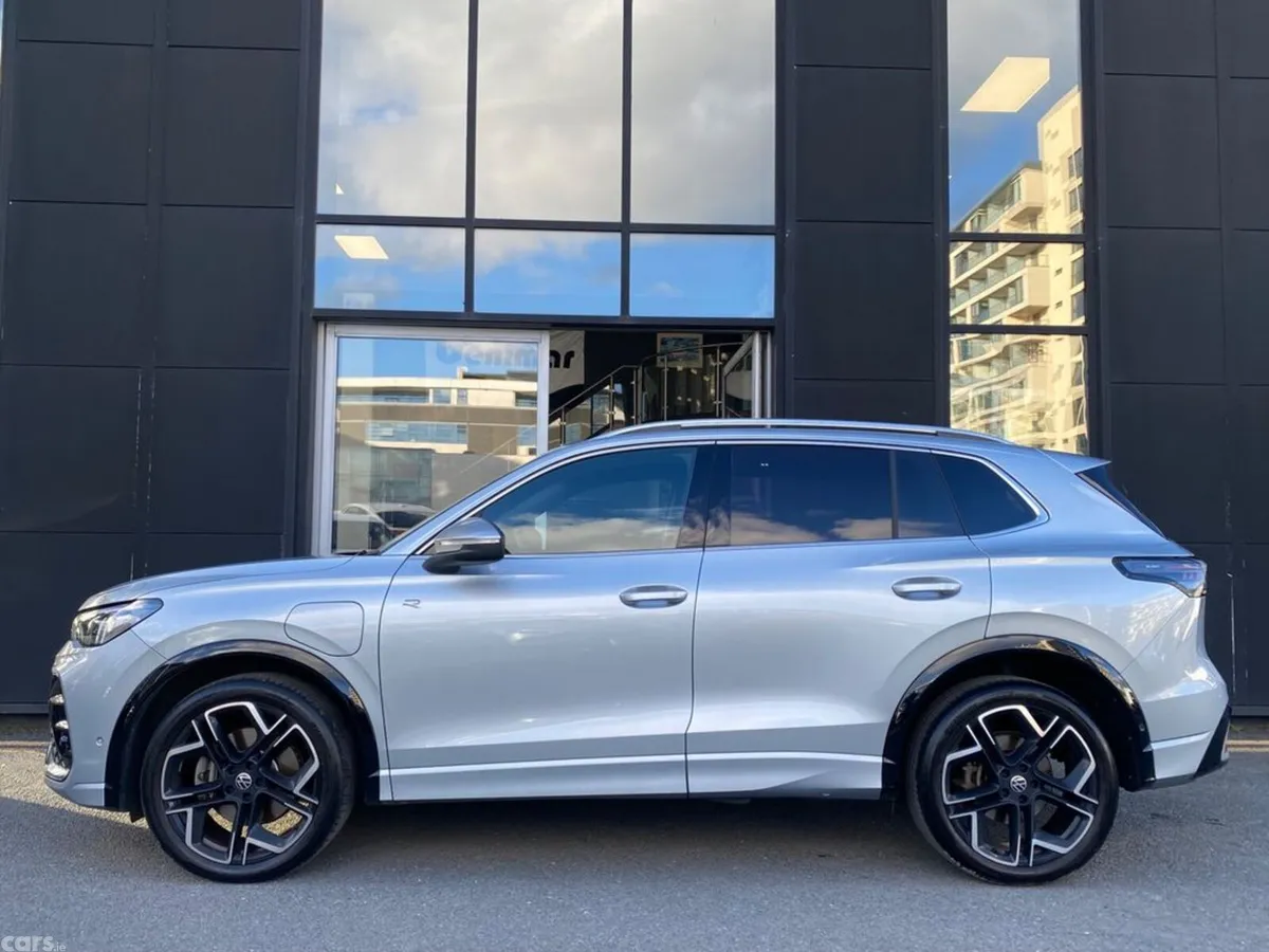 Volkswagen Tiguan Estate, Petrol Plug-in Hybrid, 2025, Silver