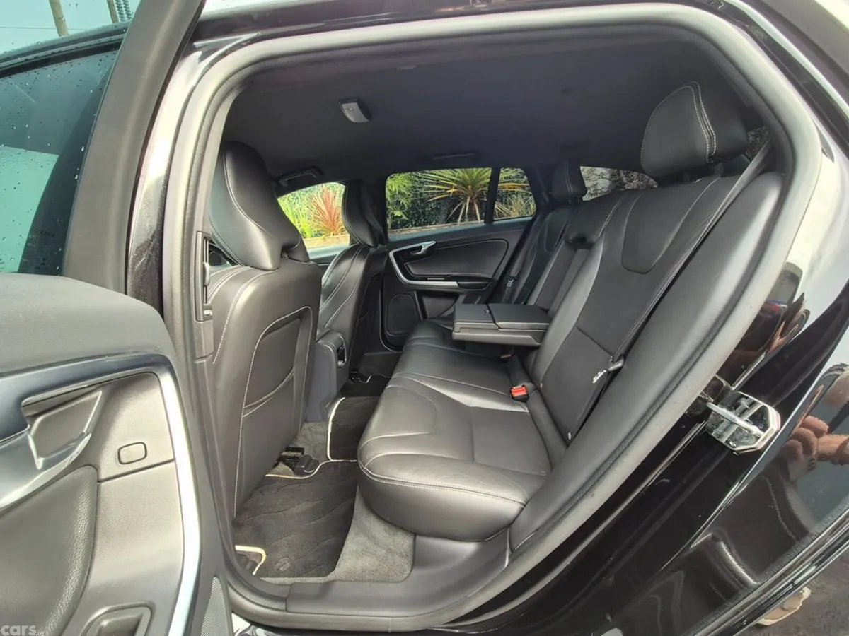 Volvo V60 Estate, Diesel, 2017, Black