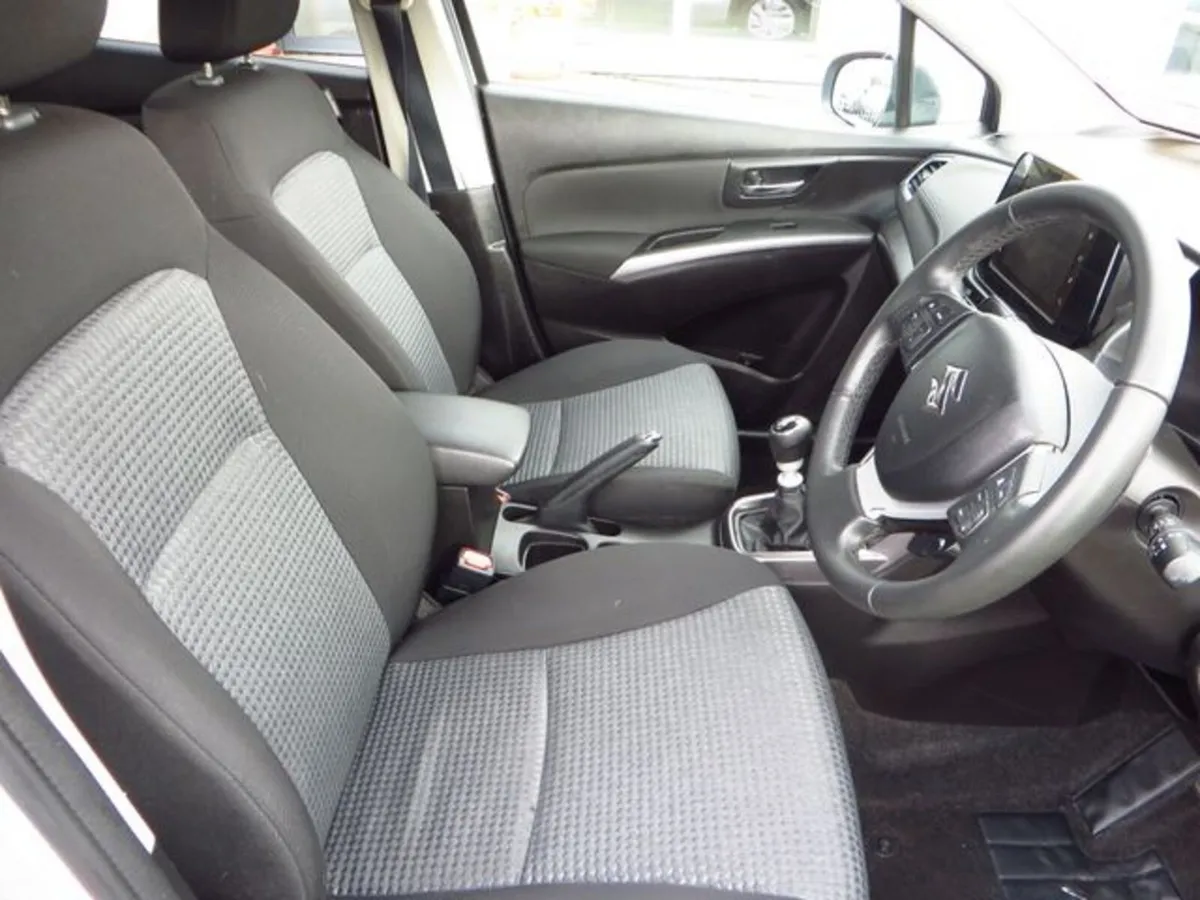 Suzuki SX4 S-Cross Hatchback, Petrol, 2023, Silver
