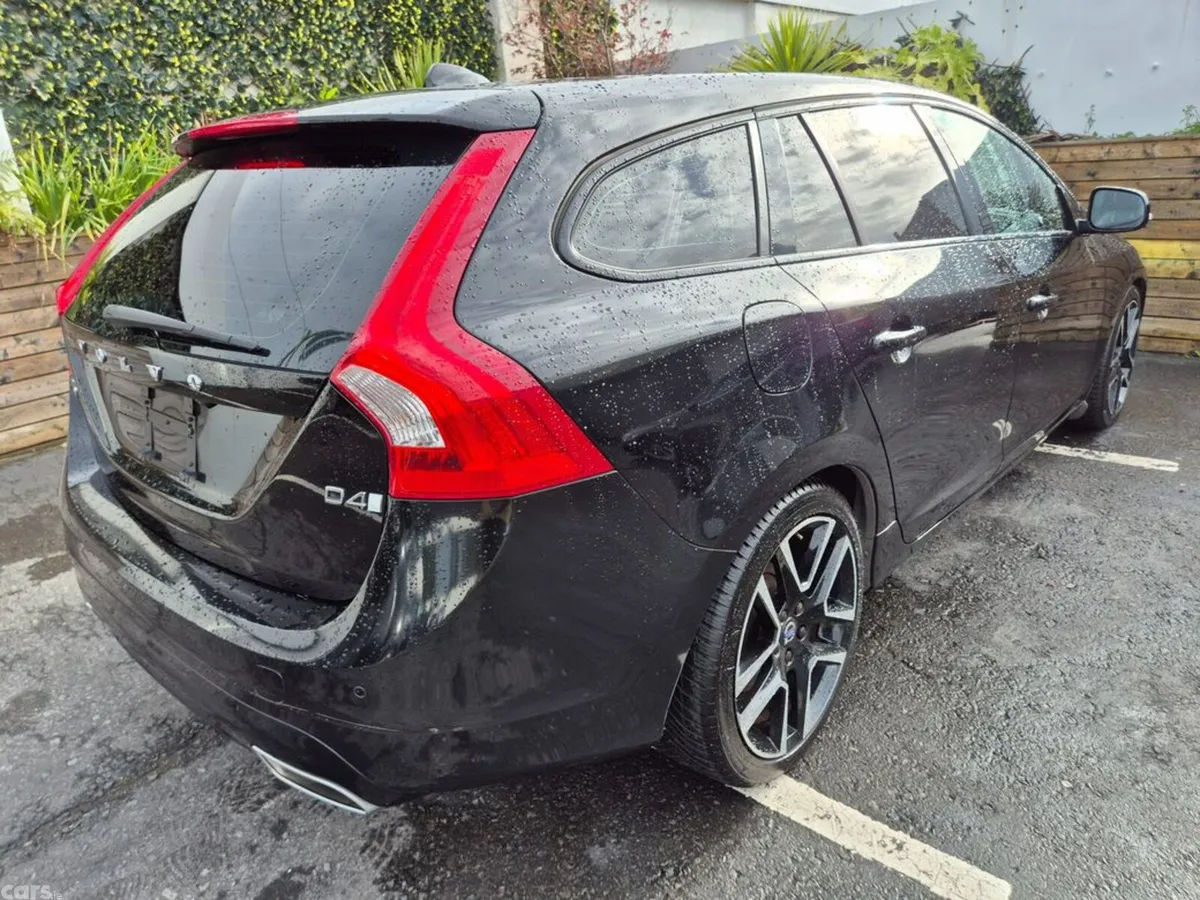 Volvo V60 Estate, Diesel, 2017, Black