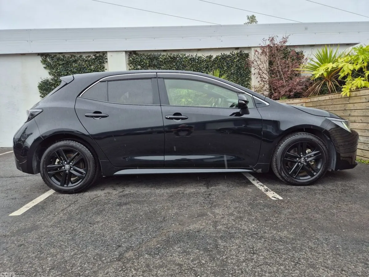 Toyota Corolla Hatchback, Petrol Hybrid, 2022, Black