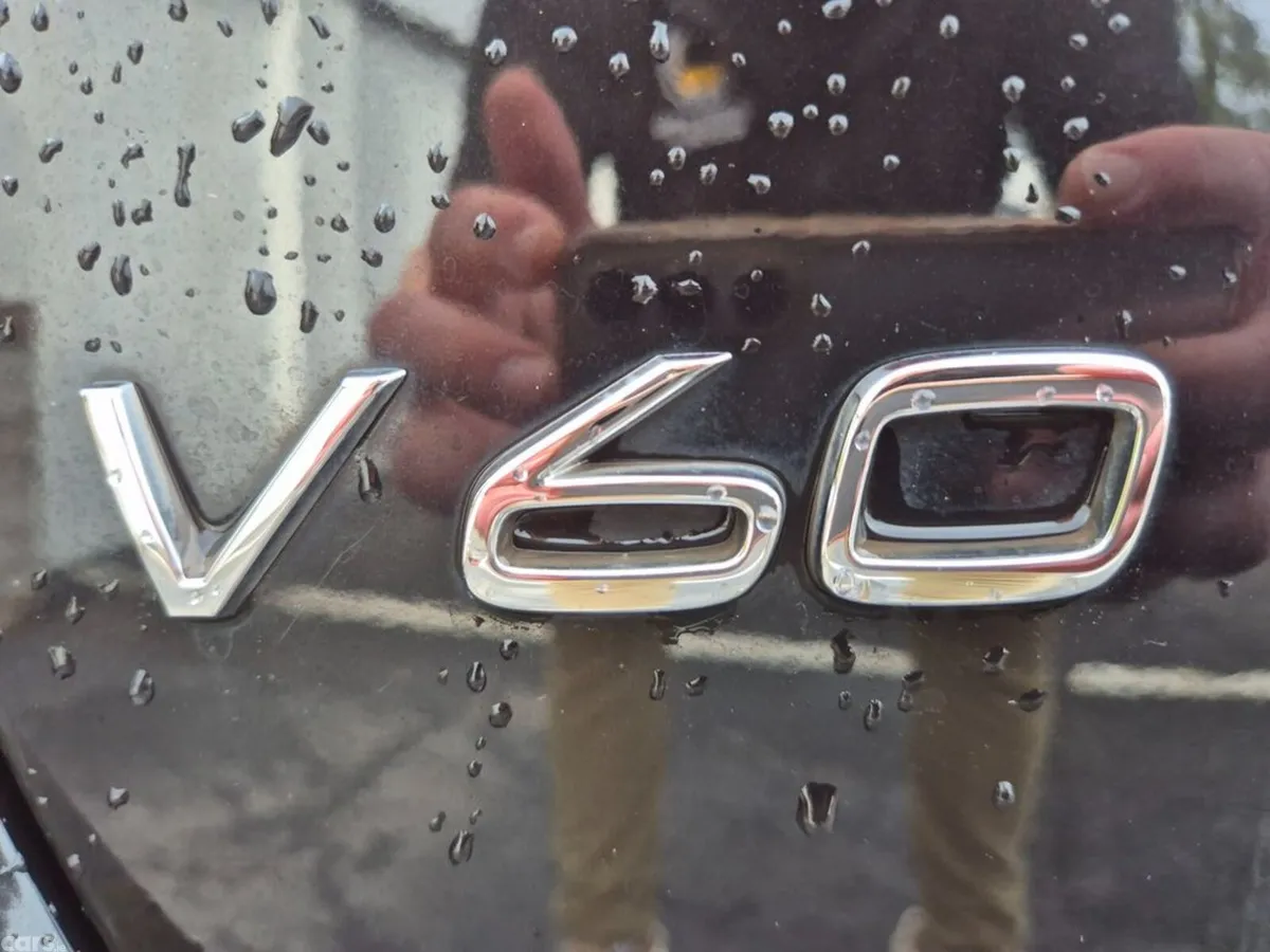 Volvo V60 Estate, Diesel, 2017, Black