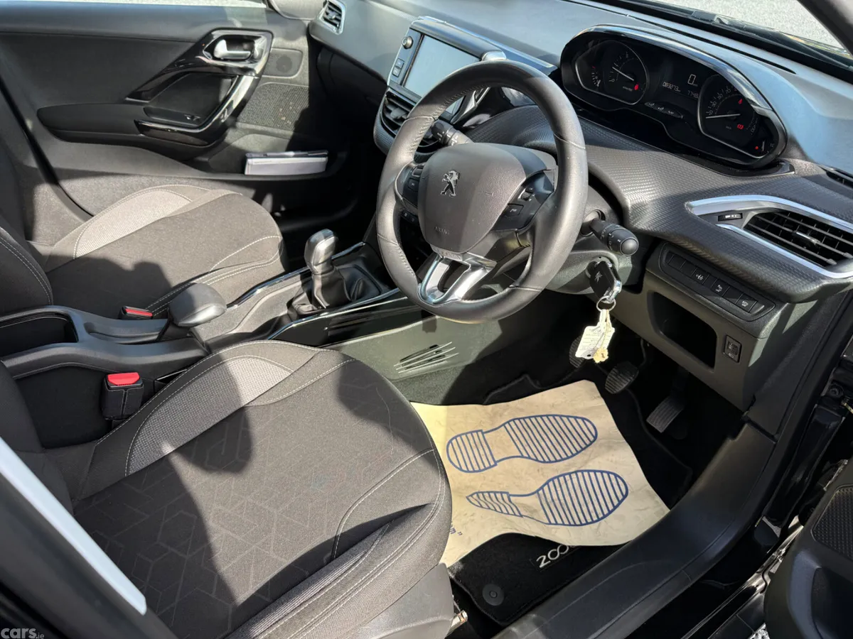 Peugeot 2008 Estate, Diesel, 2019, Black