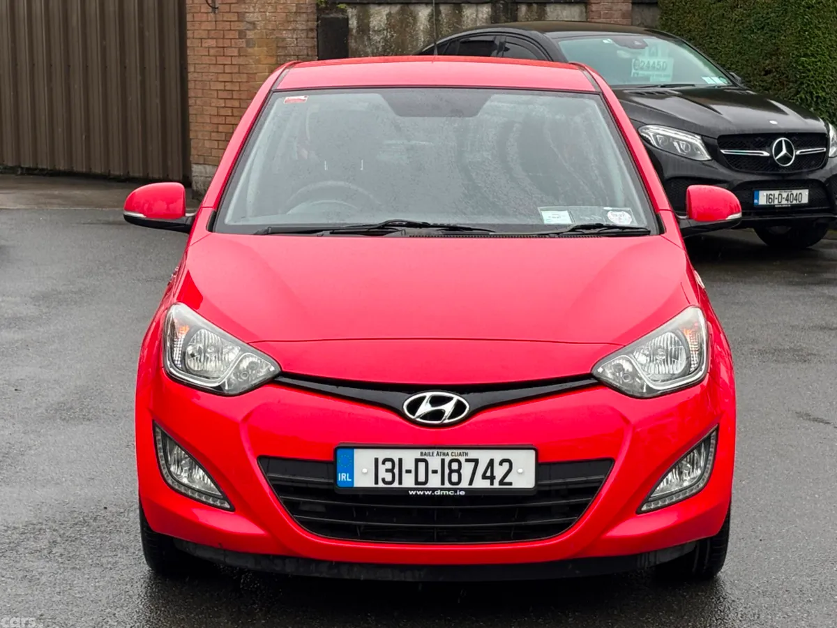 Hyundai i20 MPV, Petrol, 2013, Red