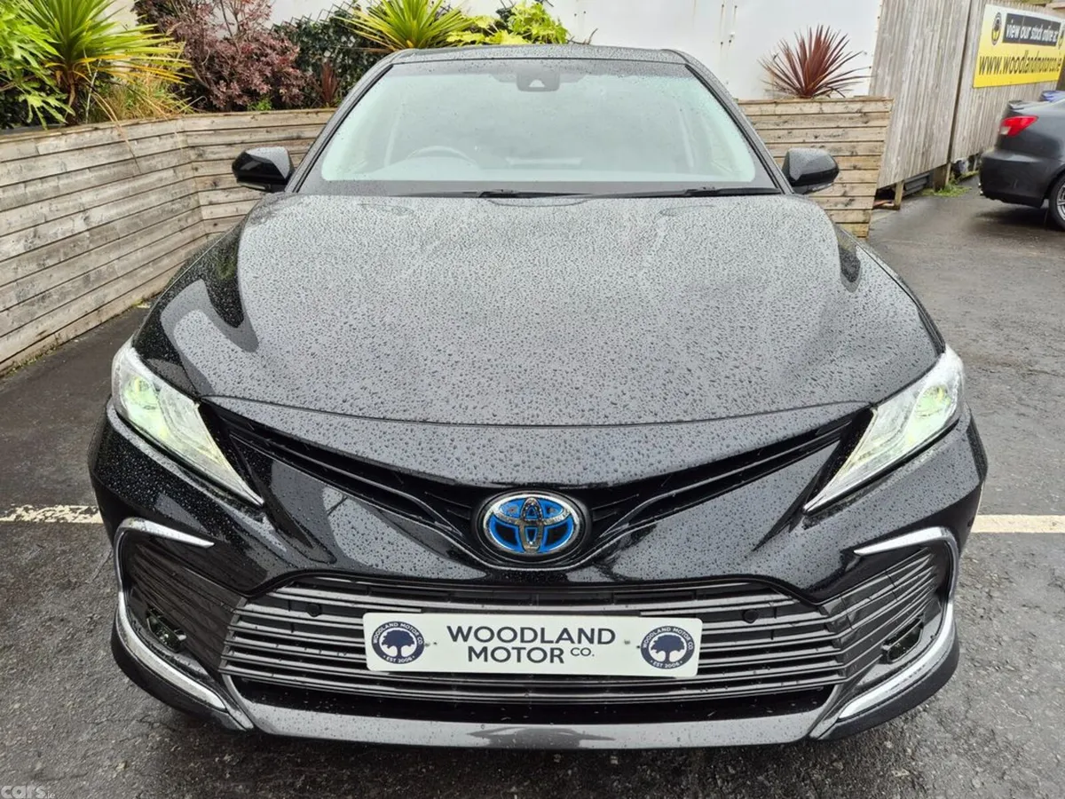 Toyota Camry Saloon, Petrol Hybrid, 2021, Black