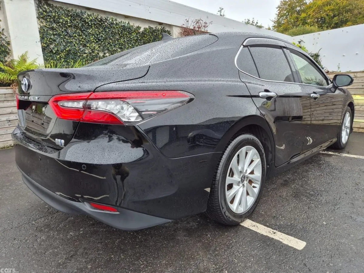 Toyota Camry Saloon, Petrol Hybrid, 2021, Black