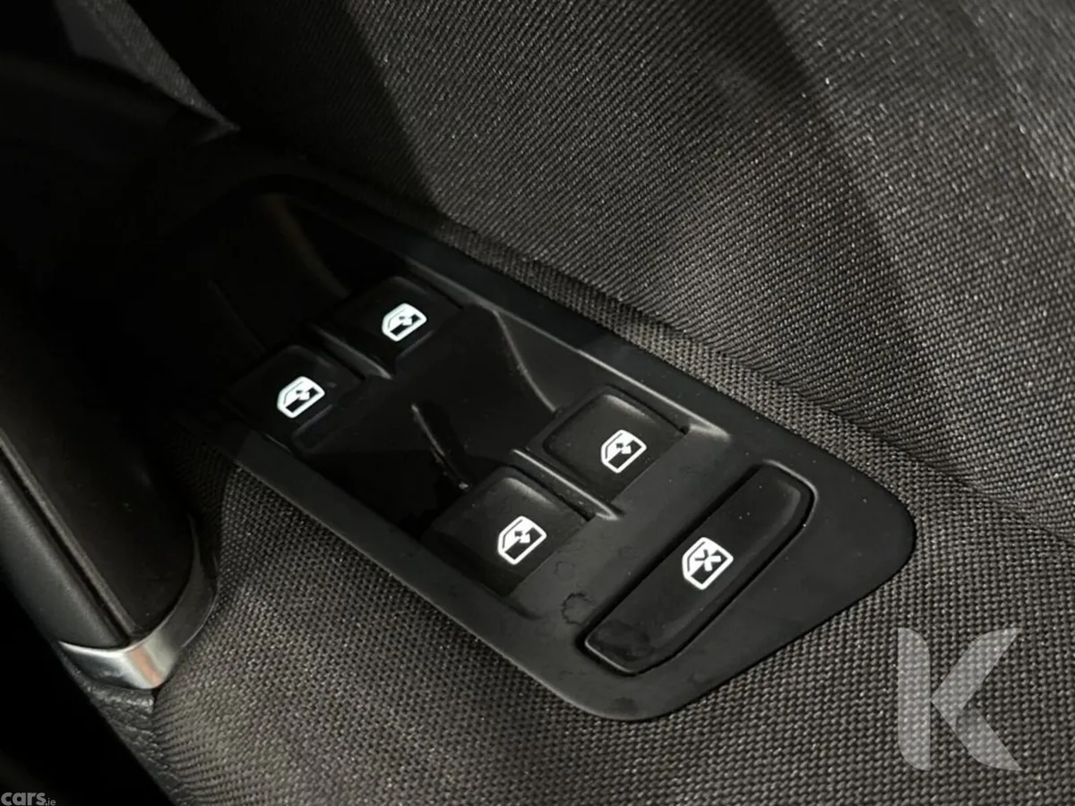 Volkswagen Golf Hatchback, Petrol, 2020, Black