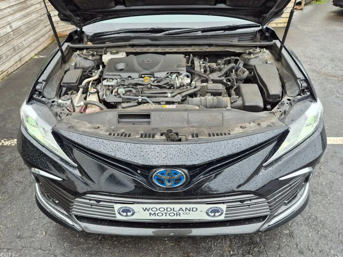 Toyota Camry Saloon, Petrol Hybrid, 2021, Black