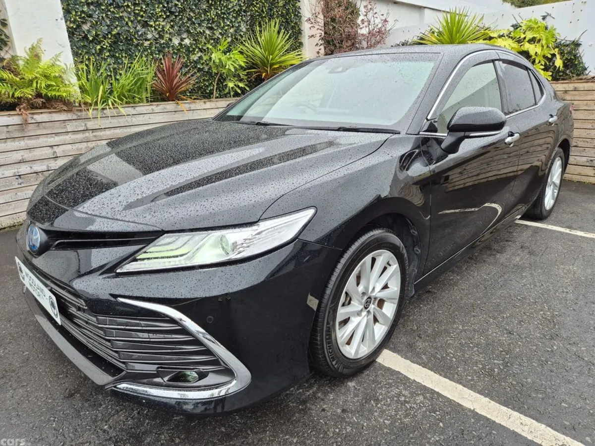 Toyota Camry Saloon, Petrol Hybrid, 2021, Black
