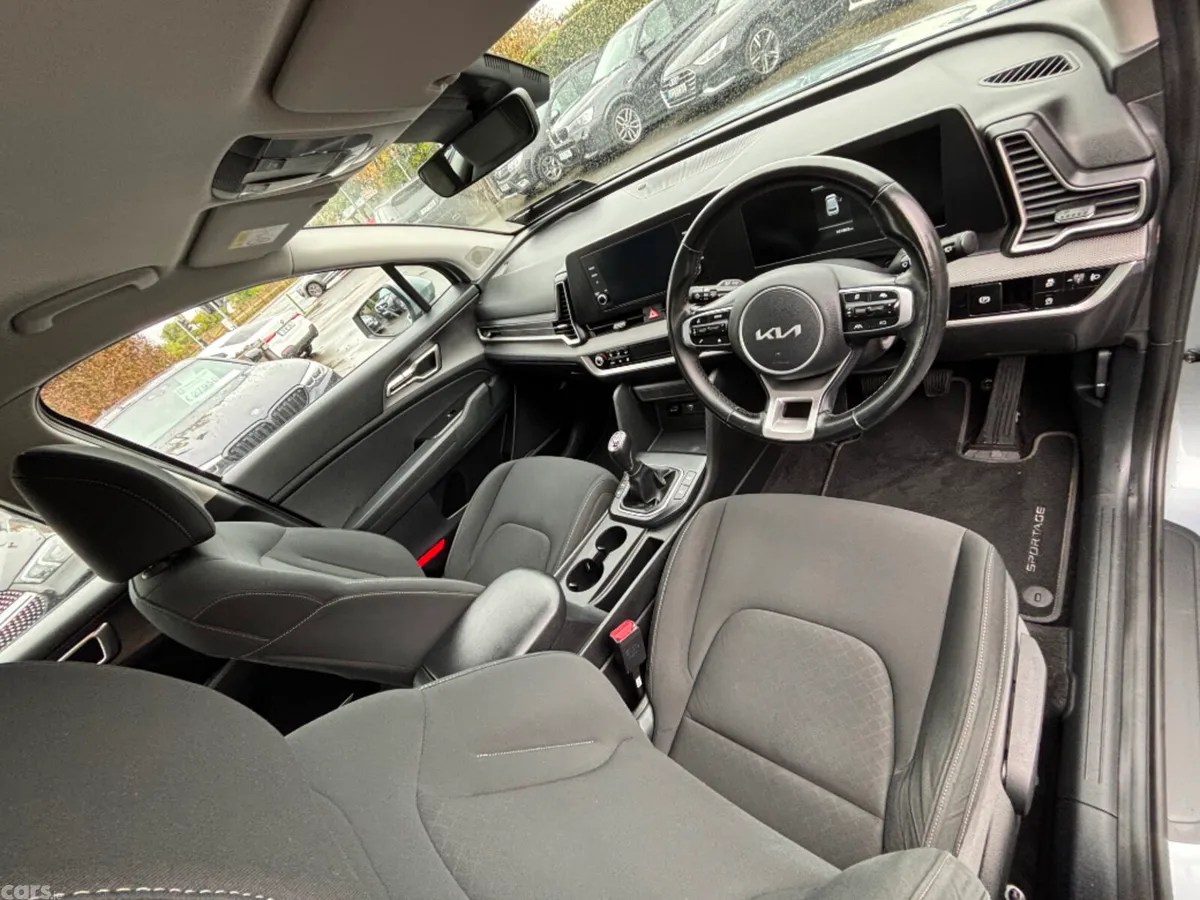 Kia Sportage MPV, Diesel Hybrid, 2023, Grey