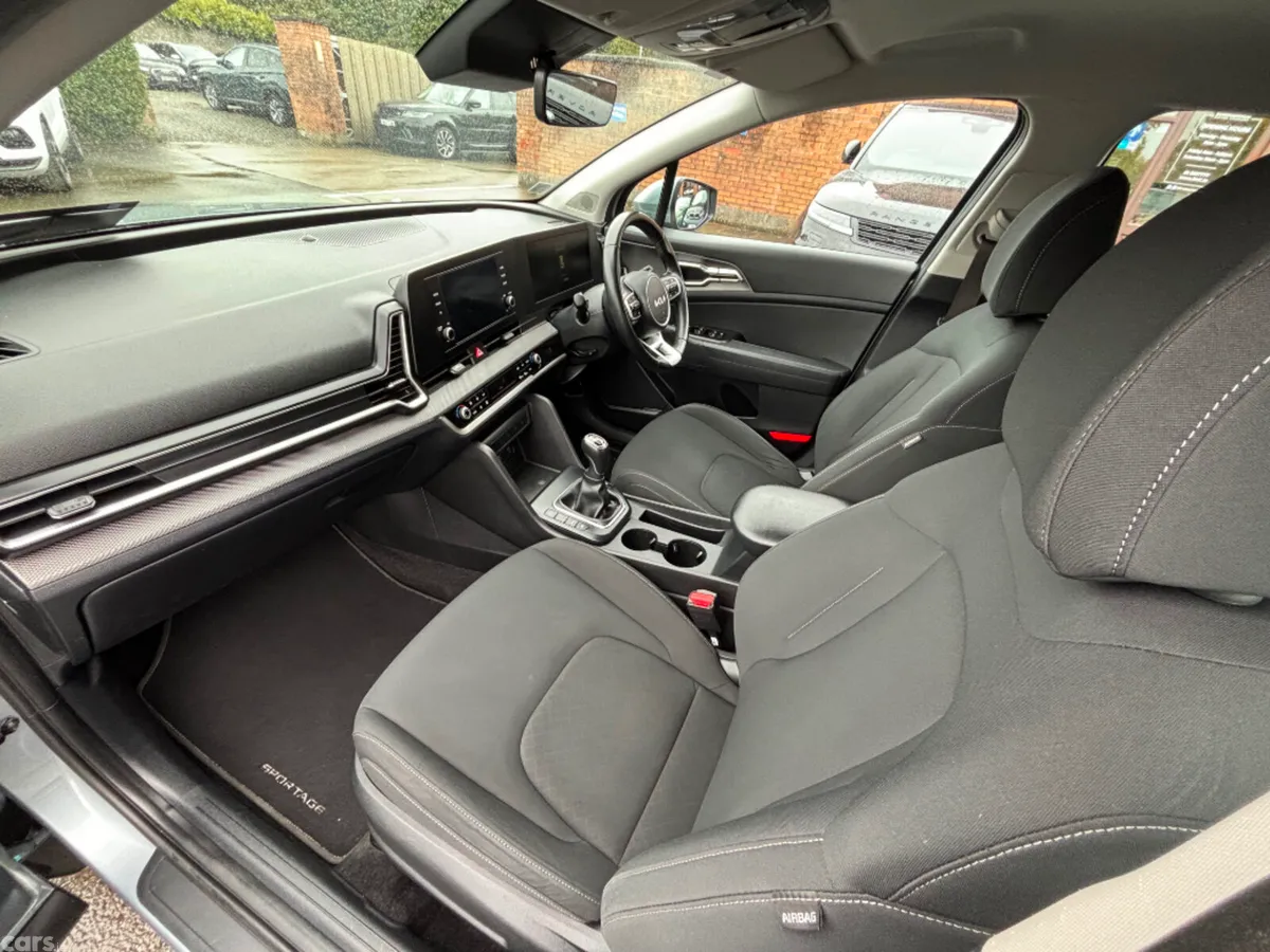 Kia Sportage MPV, Diesel Hybrid, 2023, Grey