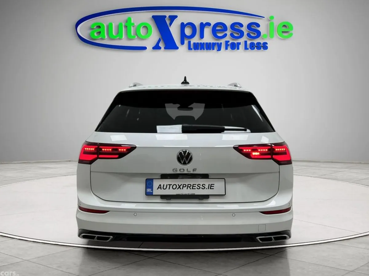 Volkswagen Golf Estate, Diesel, 2023, White
