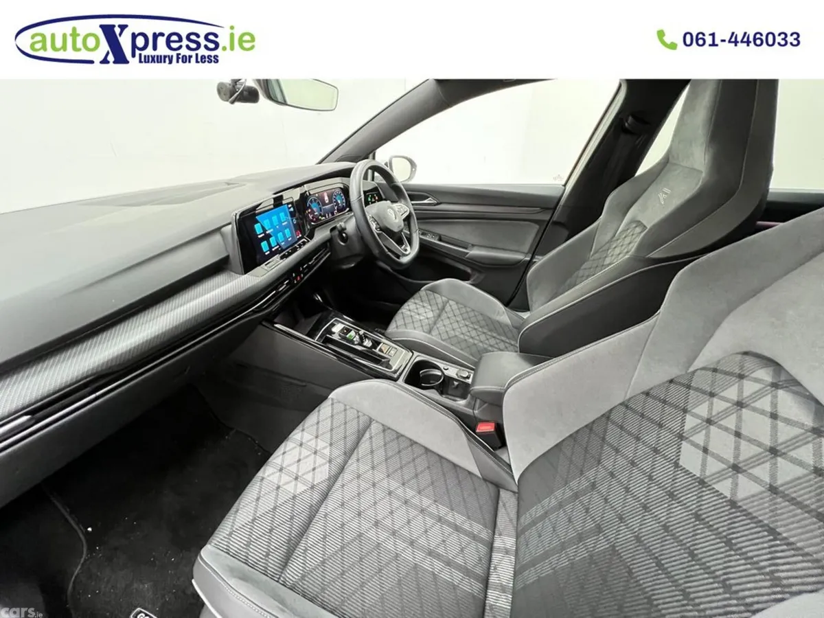 Volkswagen Golf Estate, Diesel, 2023, White