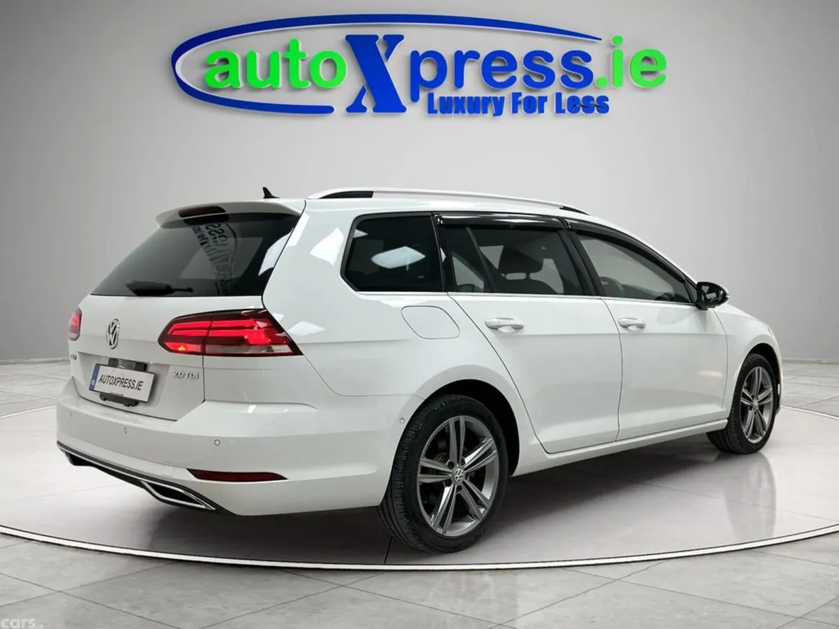 Volkswagen Golf Estate, Diesel, 2019, White