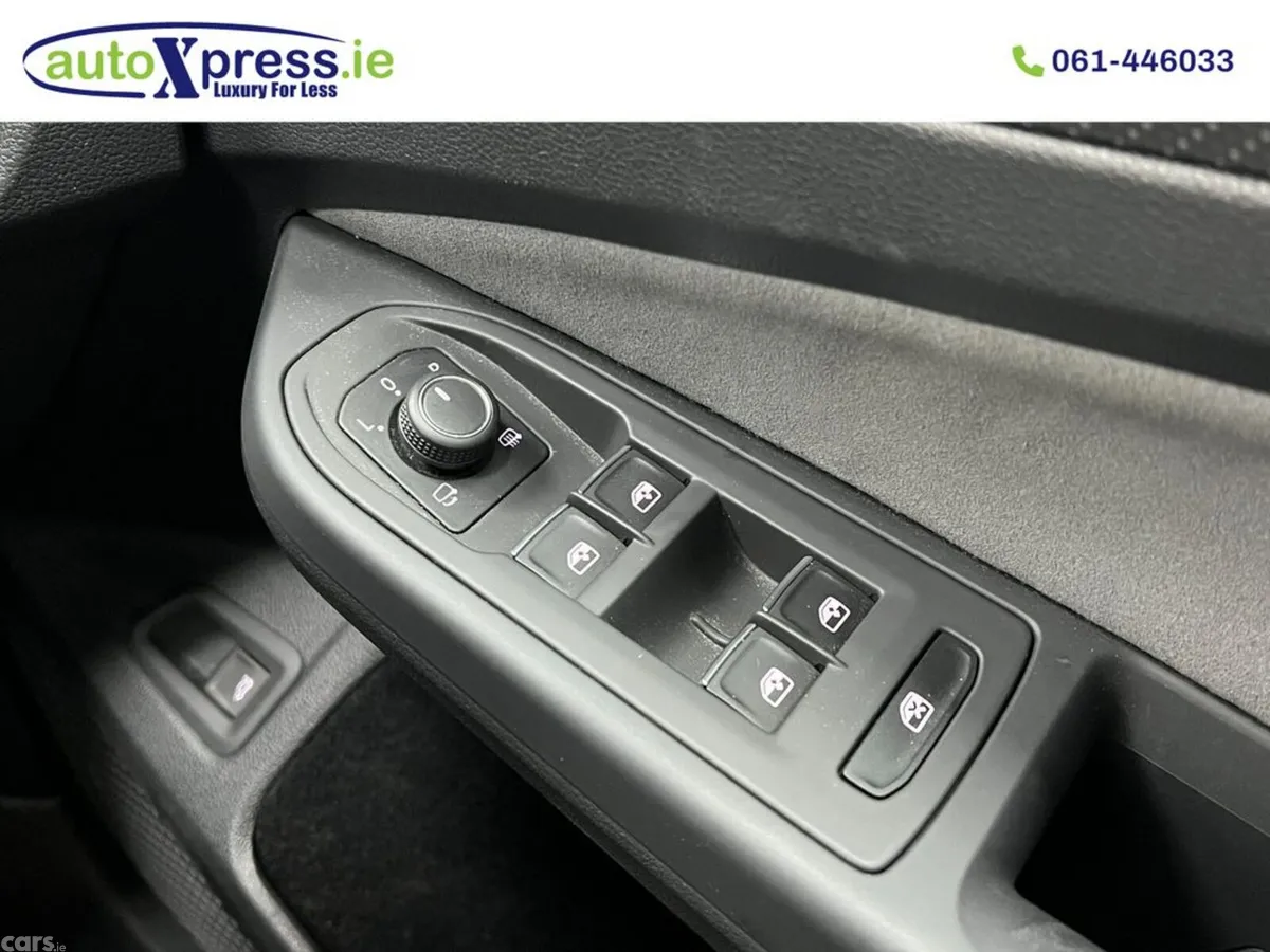 Volkswagen Golf Estate, Diesel, 2023, White