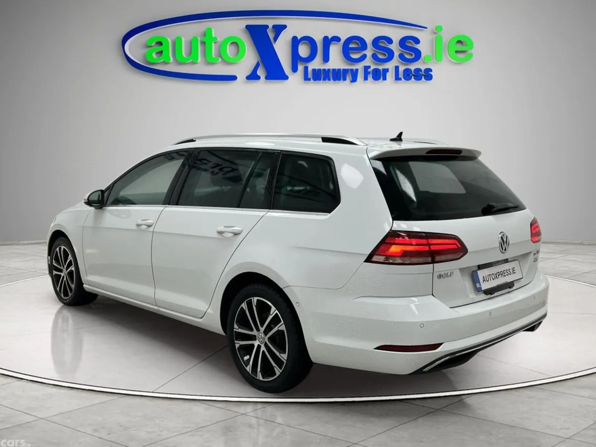 Volkswagen Golf Estate, Diesel, 2019, White