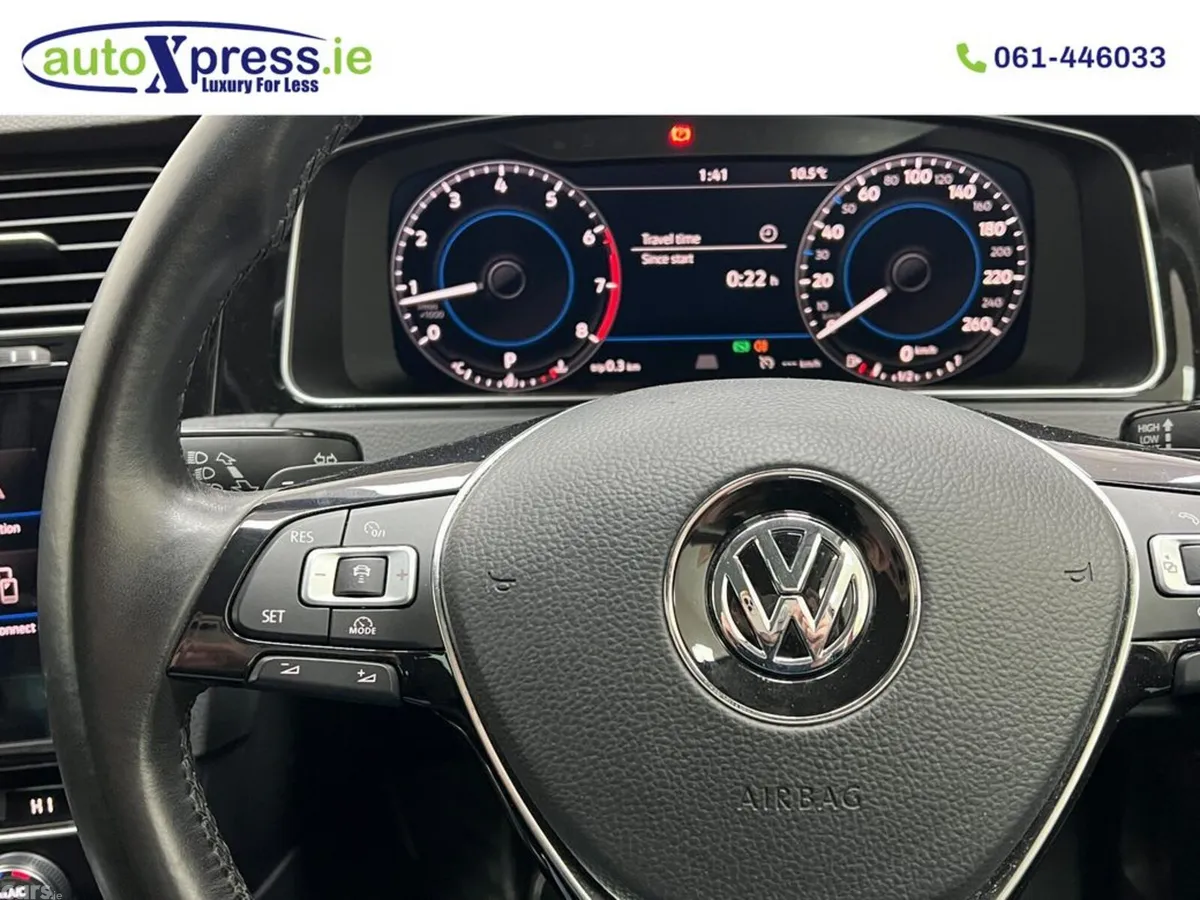 Volkswagen Golf Hatchback, Petrol, 2018, Red