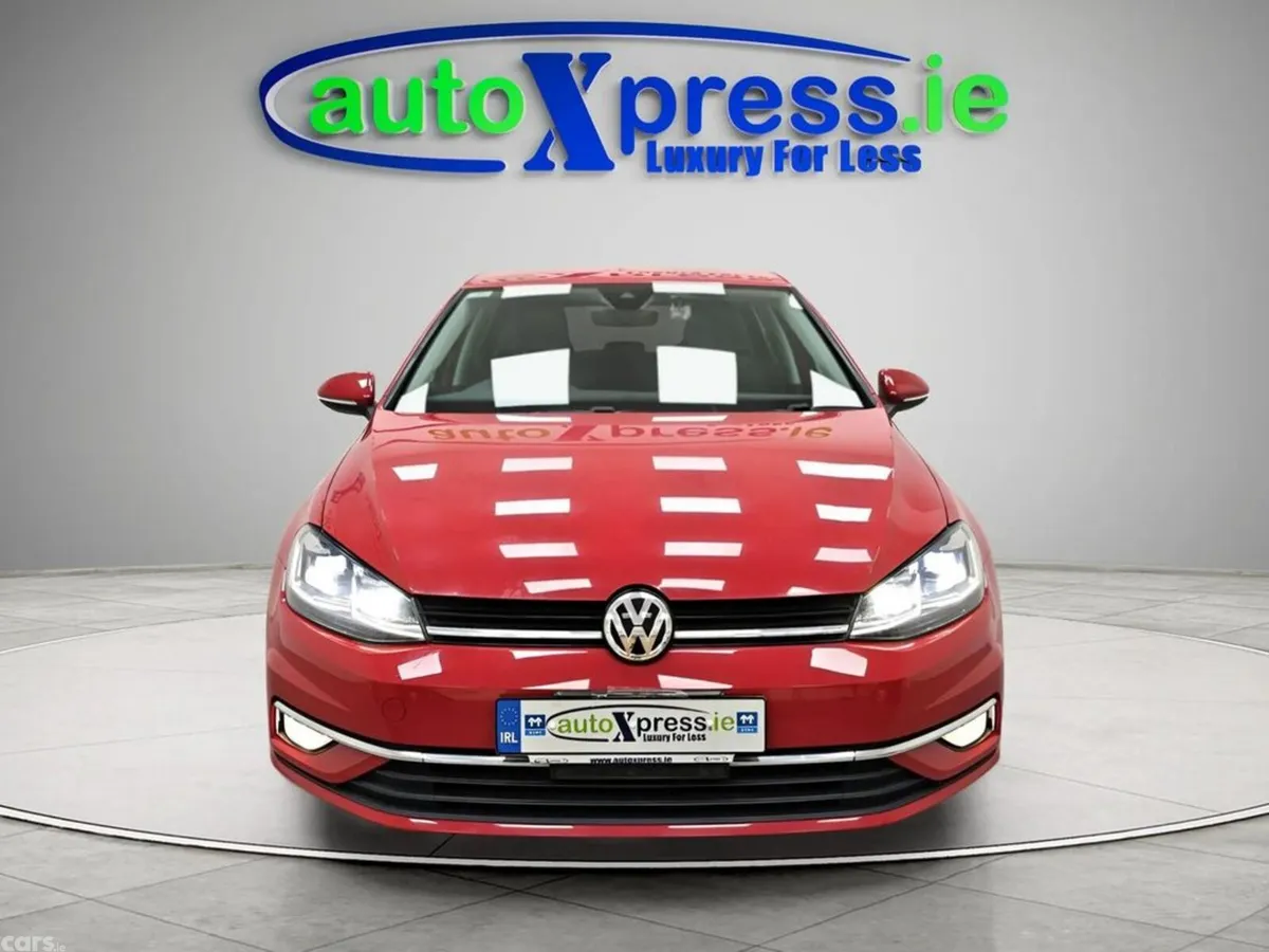 Volkswagen Golf Hatchback, Petrol, 2017, Red
