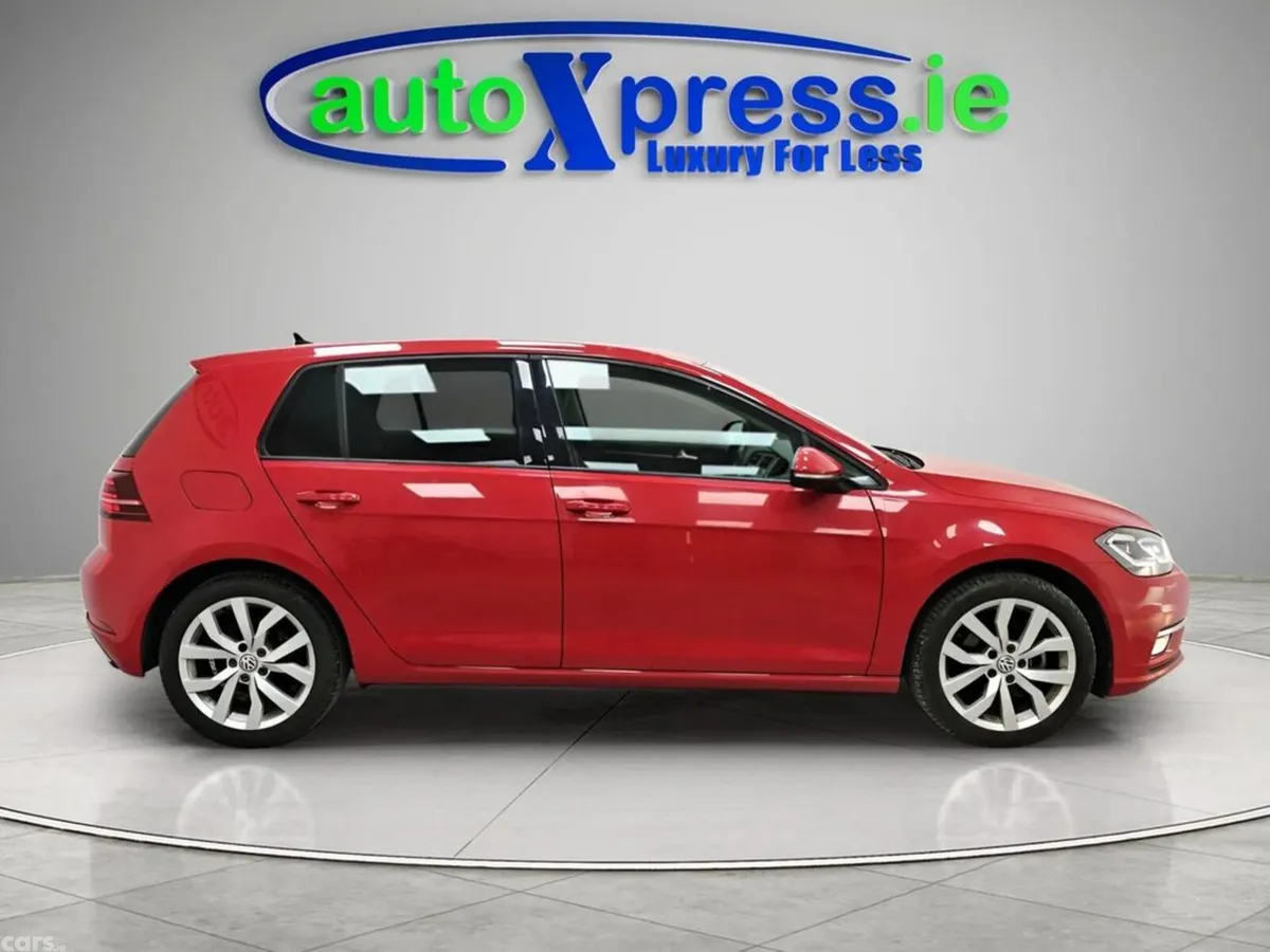 Volkswagen Golf Hatchback, Petrol, 2017, Red