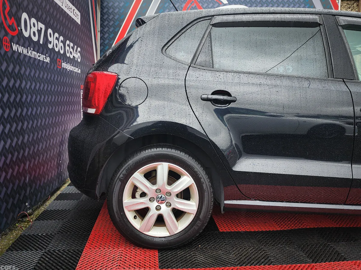 Volkswagen Polo Hatchback, Petrol, 2011, Black