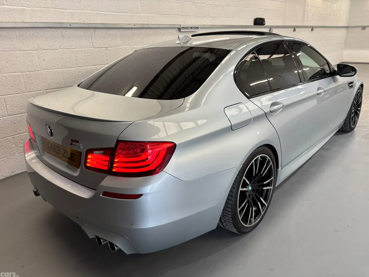 BMW M5 Saloon, Petrol, 2013, Blue