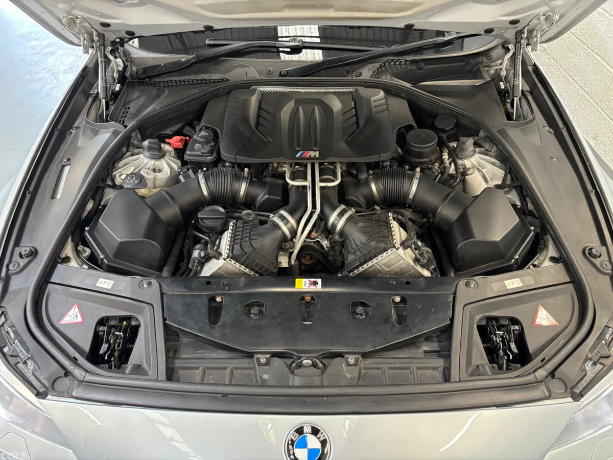 BMW M5 Saloon, Petrol, 2013, Blue