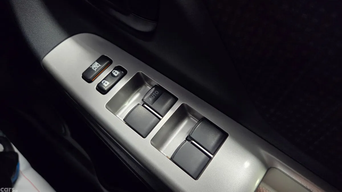 Toyota Vitz Hatchback, Petrol, 2017, Silver