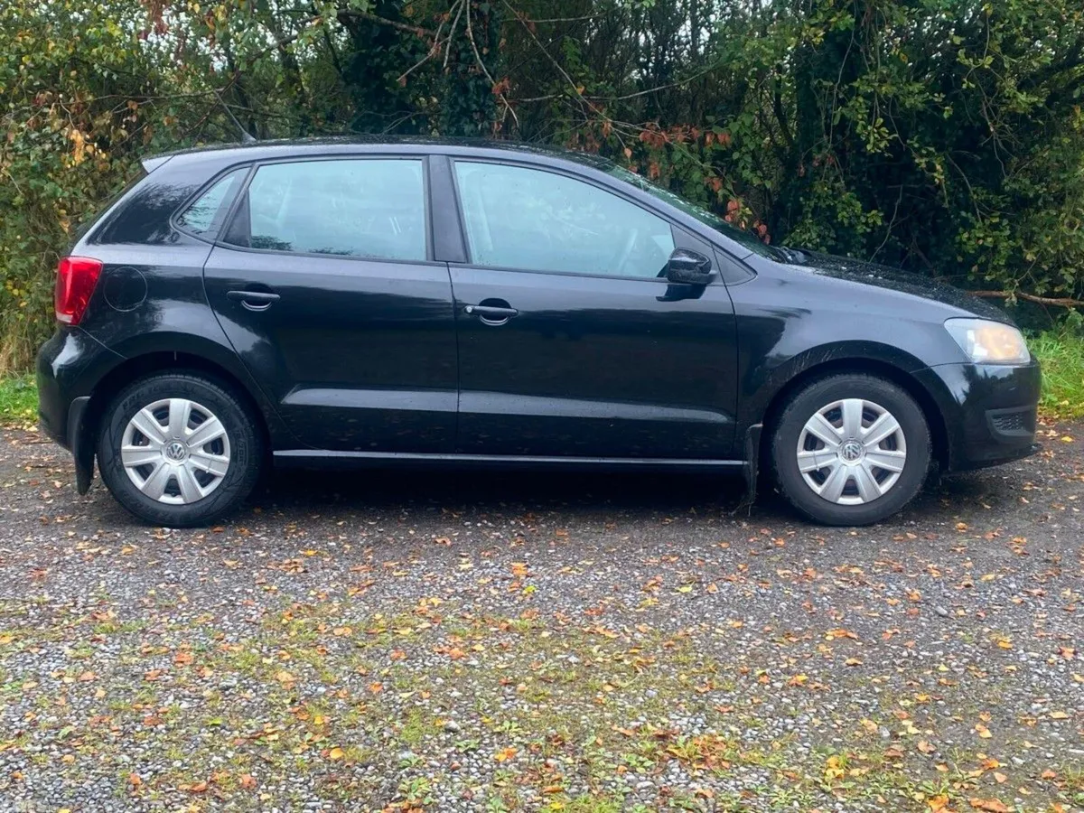 Volkswagen Polo Hatchback, Petrol, 2012, Black