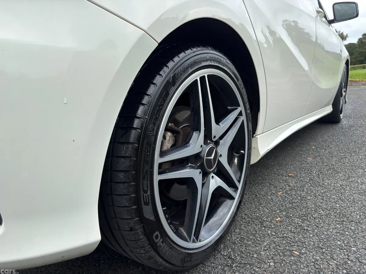 Mercedes-Benz A-Class Hatchback, Petrol, 2014, White