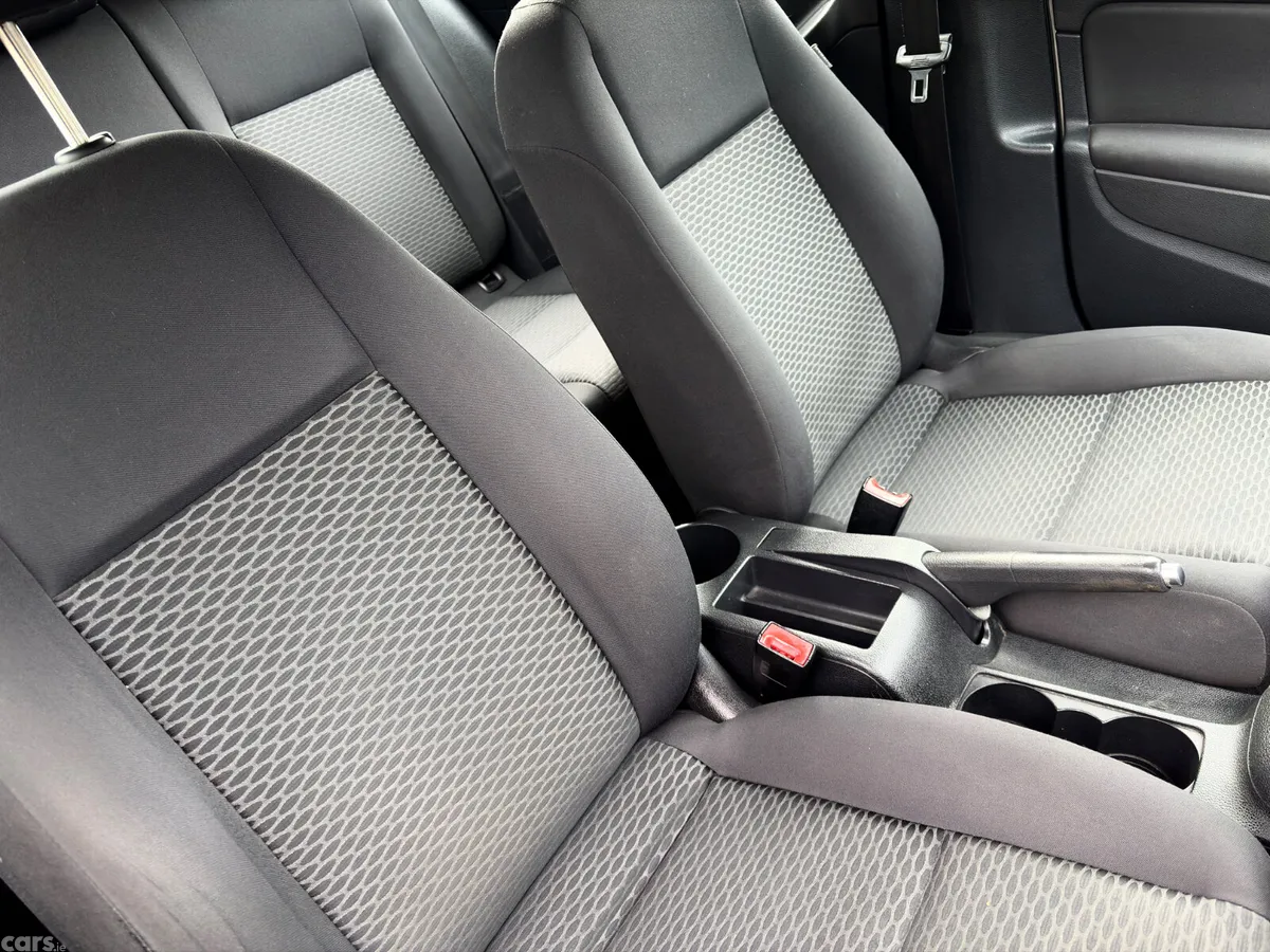 Volkswagen Golf Hatchback, Diesel, 2010, Silver