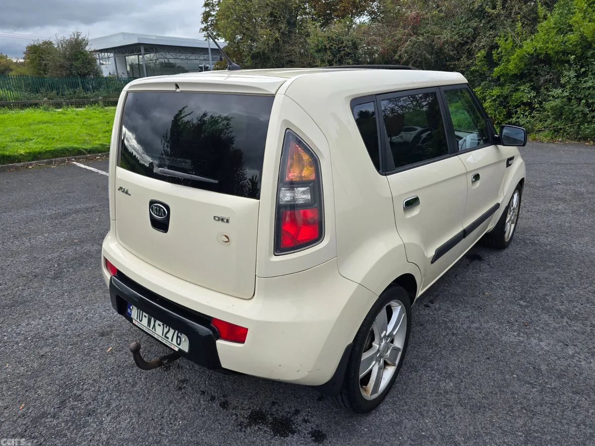 Kia Soul Hatchback, Diesel, 2010, White