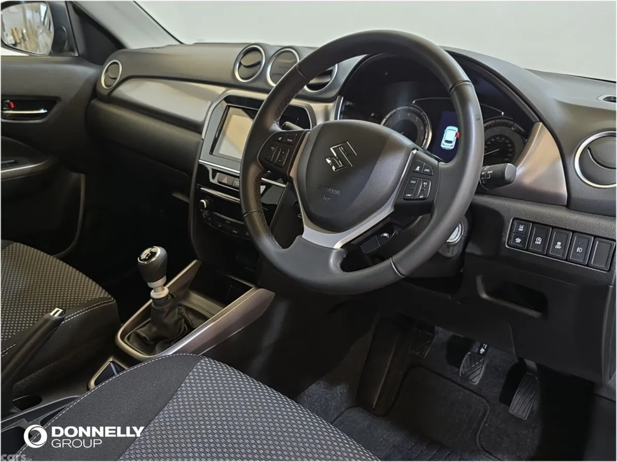Suzuki Vitara SUV, Petrol, 2023, Grey