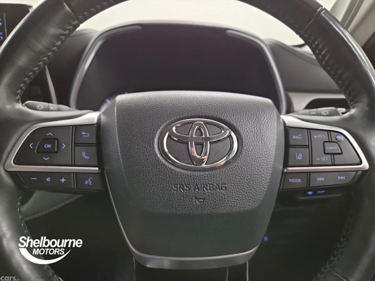 Toyota Highlander SUV, Petrol Hybrid, 2022, Grey