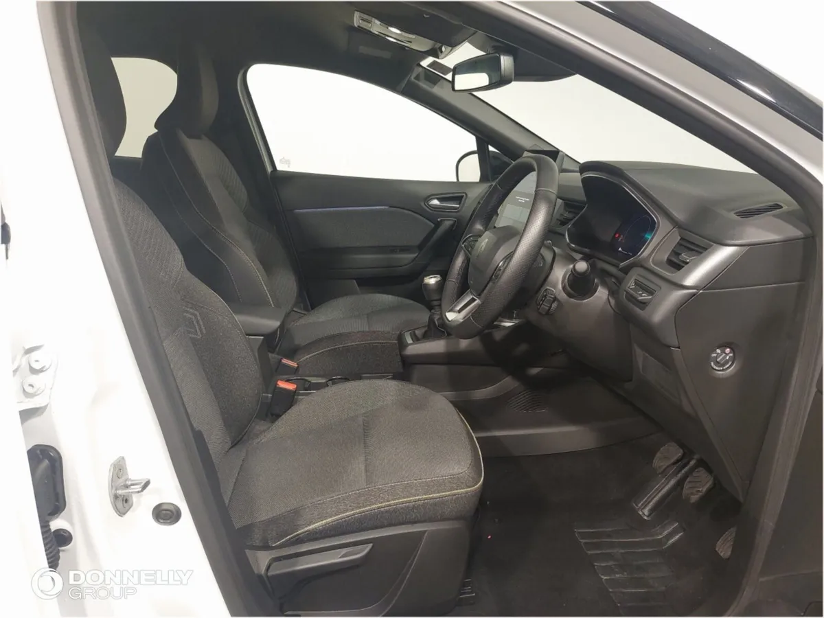Renault Captur Hatchback, Petrol, 2026, White