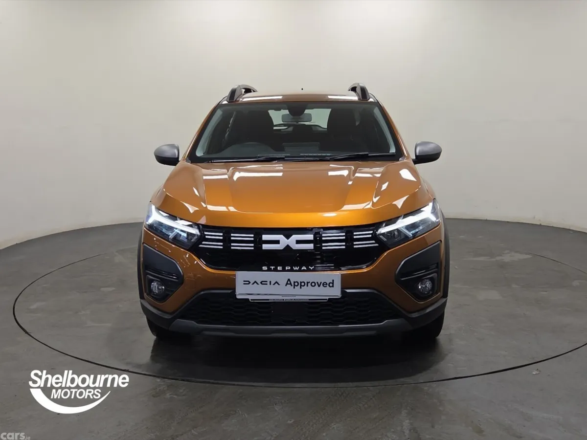 Dacia Sandero Stepway Hatchback, Petrol Gas, 2023, Orange