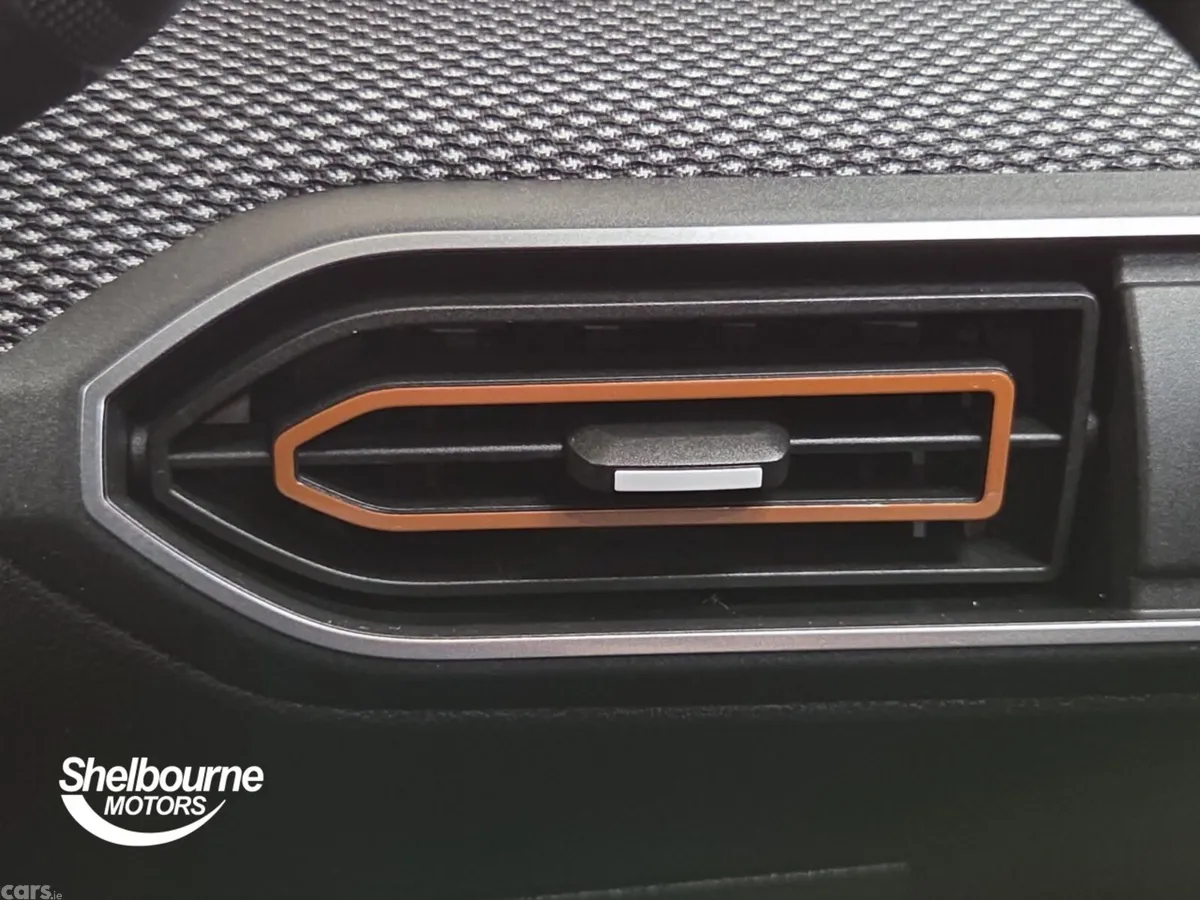 Dacia Sandero Stepway Hatchback, Petrol Gas, 2023, Orange