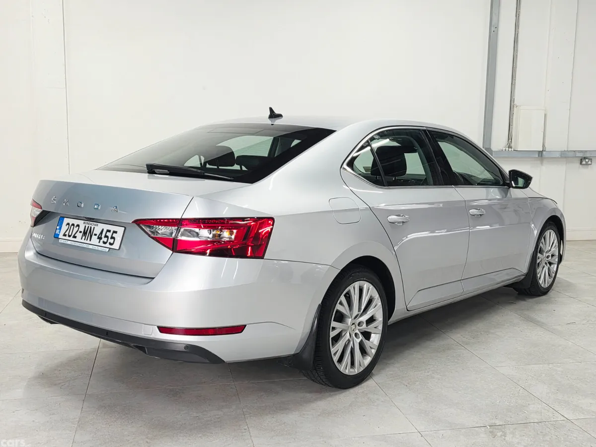 Skoda Superb Saloon, Diesel, 2020, Silver