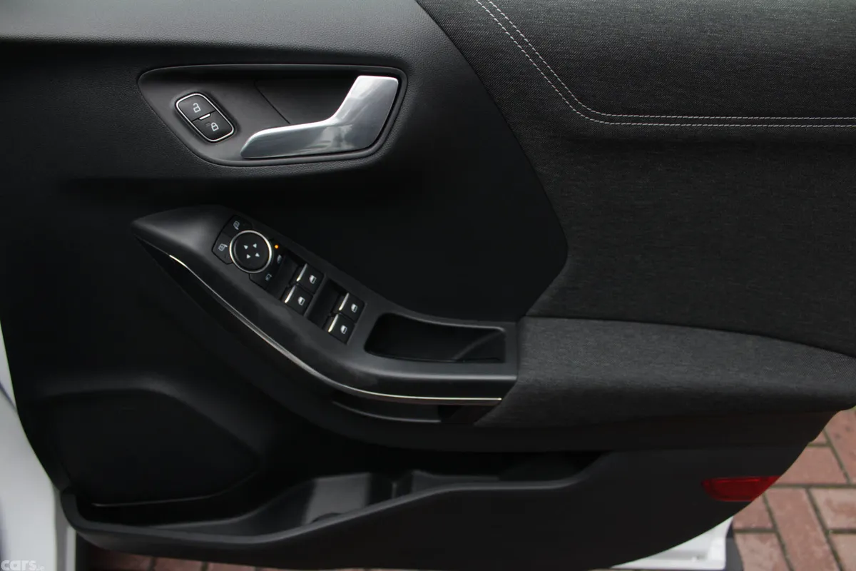 Ford Puma MPV, Petrol Hybrid, 2021, White