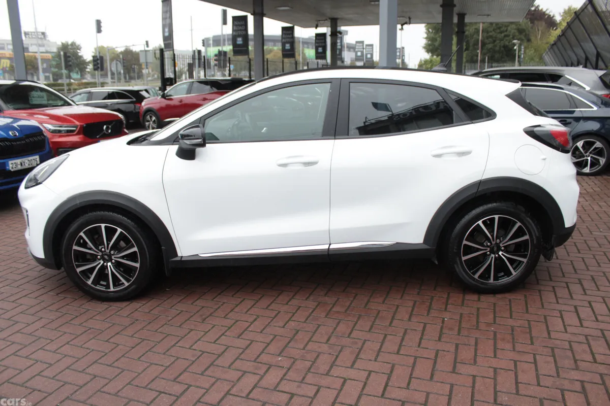 Ford Puma MPV, Petrol Hybrid, 2021, White