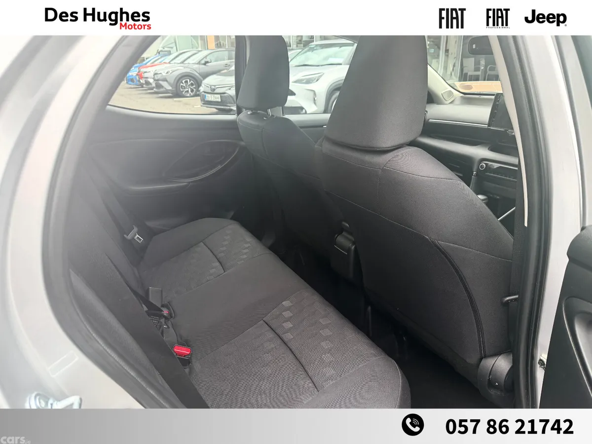 Toyota Yaris Hatchback, Petrol Hybrid, 2025, Silver