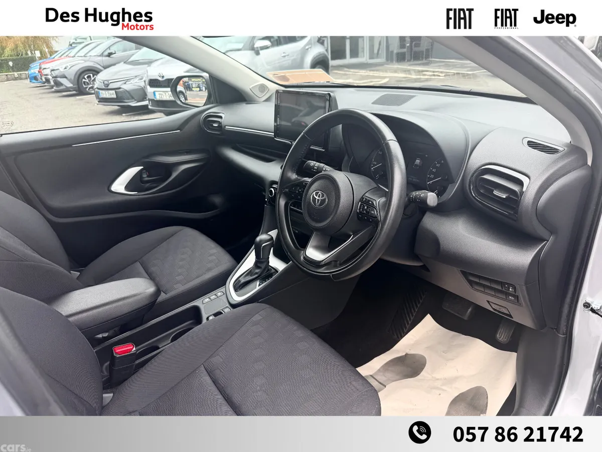 Toyota Yaris Hatchback, Petrol Hybrid, 2025, Silver
