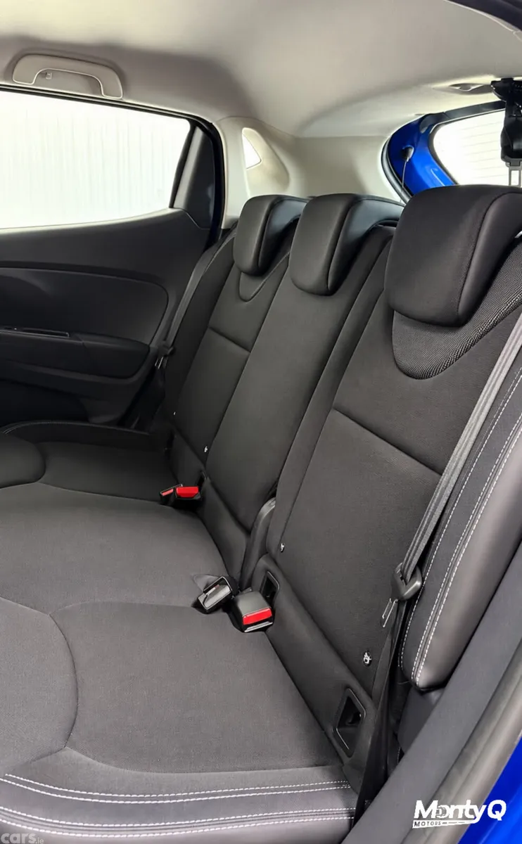 Renault Clio Hatchback, Petrol, 2017, Blue