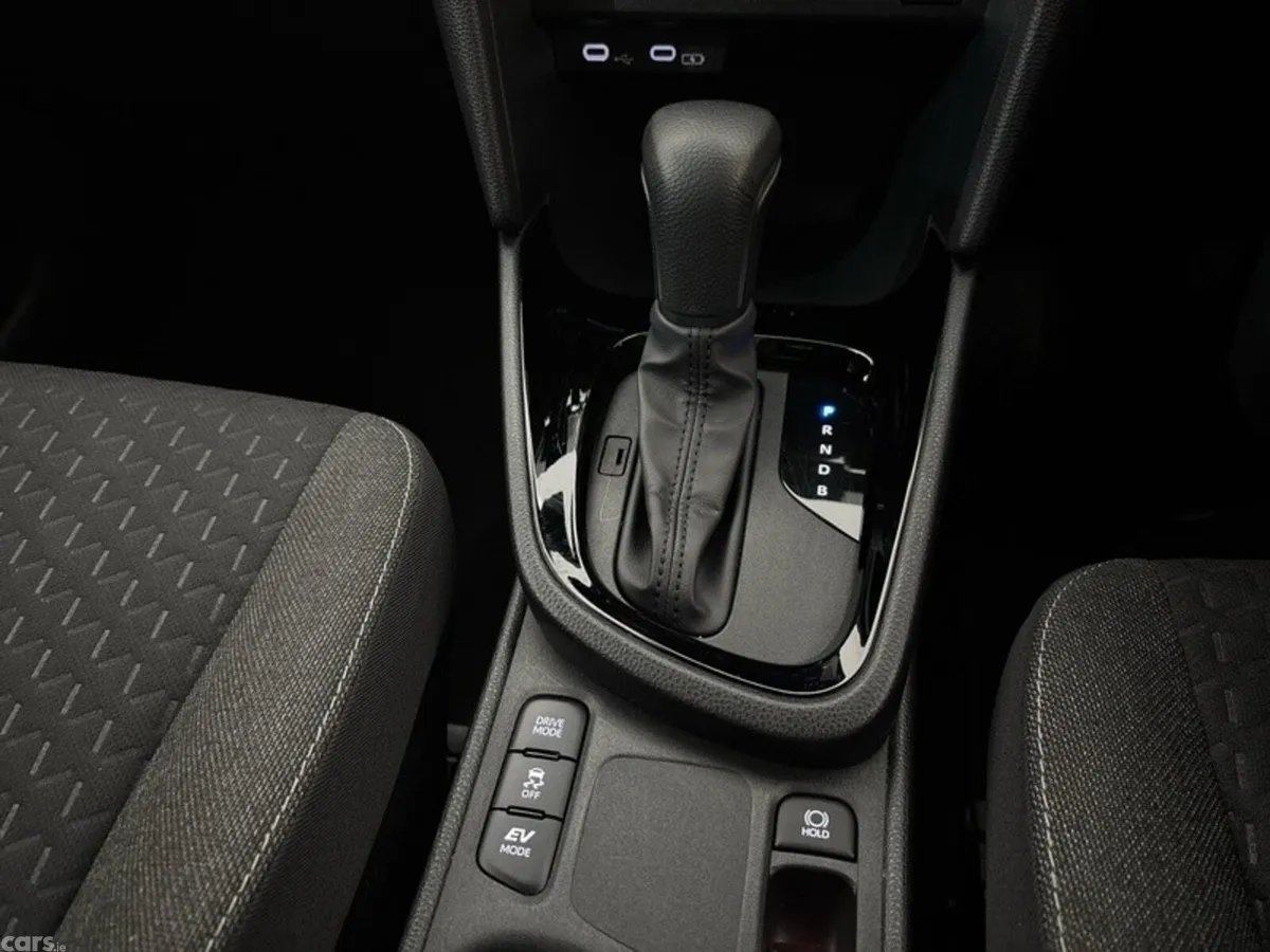Toyota Yaris Cross SUV, Petrol Hybrid, 2026, Grey