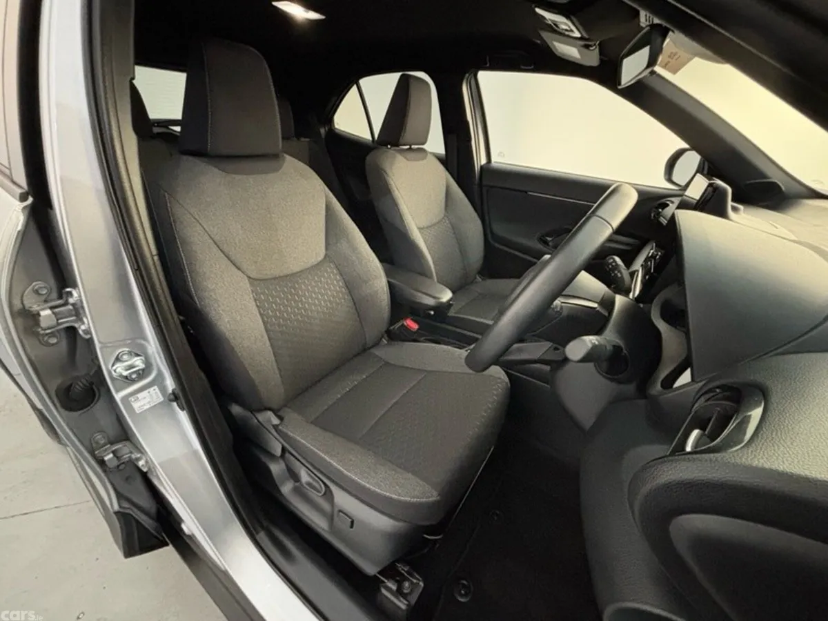 Toyota Yaris Cross SUV, Petrol Hybrid, 2026, Grey