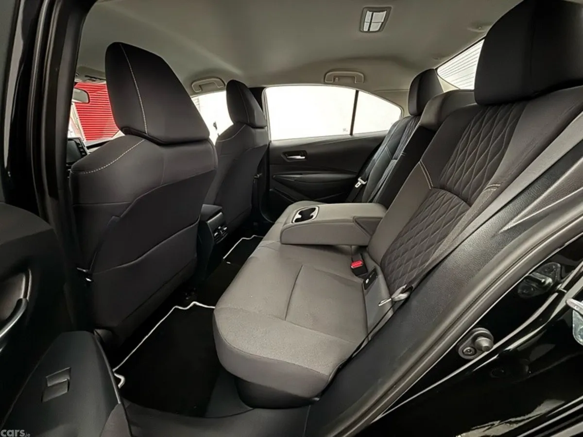 Toyota Corolla Saloon, Petrol Hybrid, 2022, Black