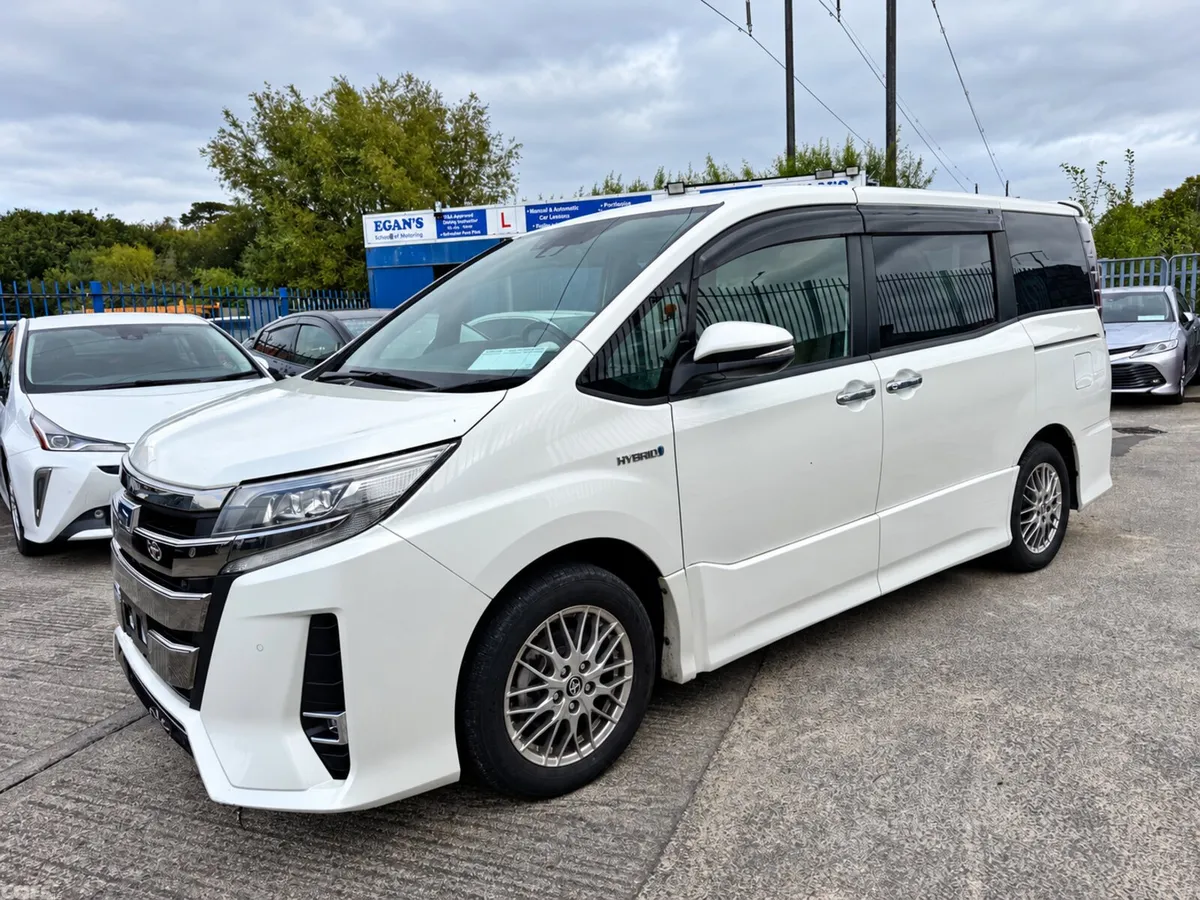 Toyota Noah MPV, Petrol Hybrid, 2020, White
