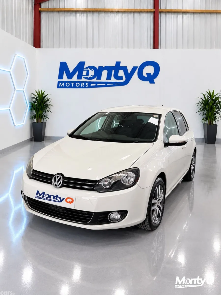 Volkswagen Golf Hatchback, Petrol, 2011, White