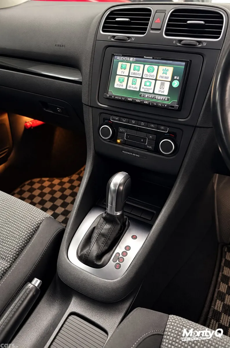 Volkswagen Golf Hatchback, Petrol, 2011, White